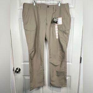 NWT - 5.11 Tactical Women's Fast-Tac Cargo Pants - Size 20 Regular - Khaki